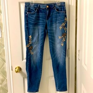 Chico’s the GIRLFRIEND jeans Size 4 beaded flowers
